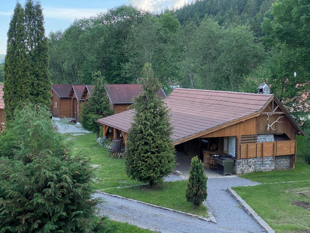 Gyopar Wooden Houses Извоаре Экстерьер фото